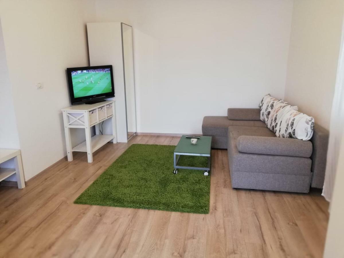 Ama Apartment *
