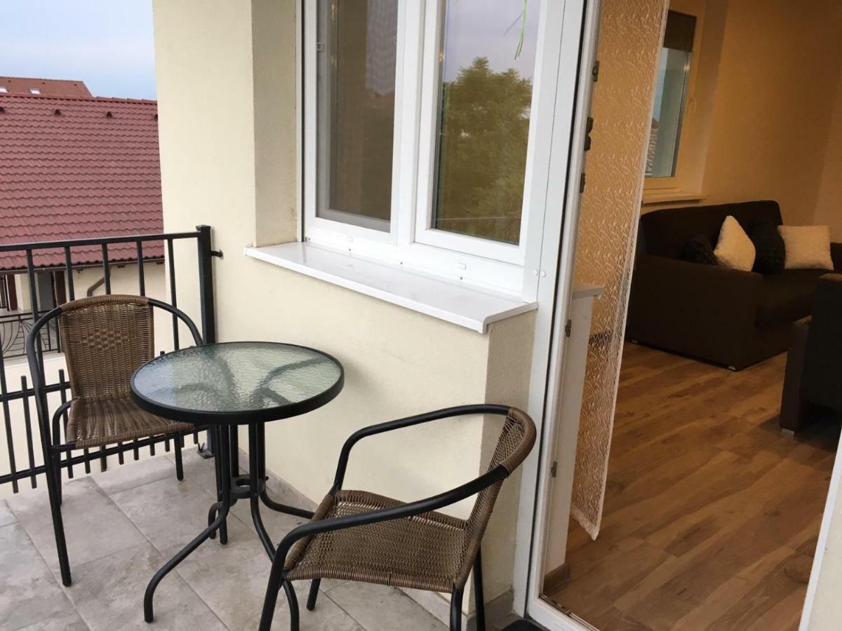Ama Apartment *